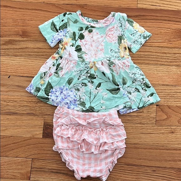 POSH PEANUT erin peplum top and bloomers size 3-6 months - Picture 1 of 3